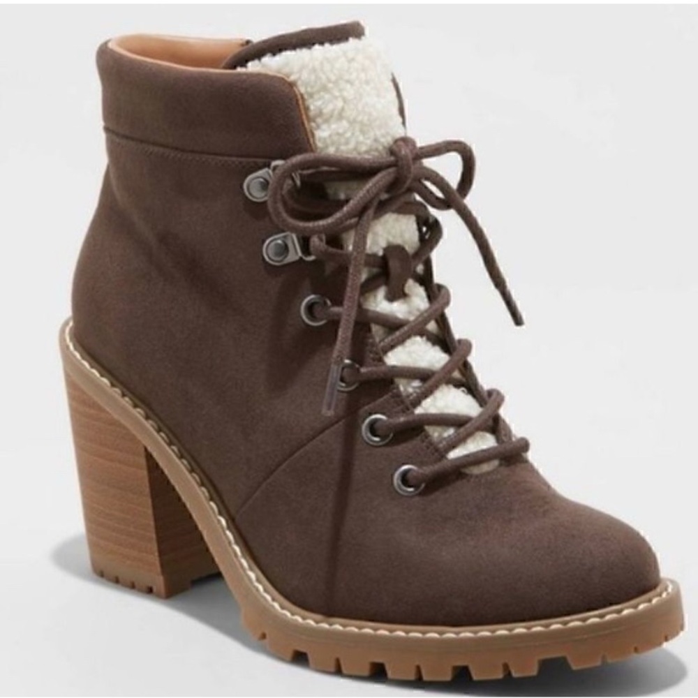 ⭐️ Women’s Boots Heeled Winter Size 11 Universal Thread “Tipper”